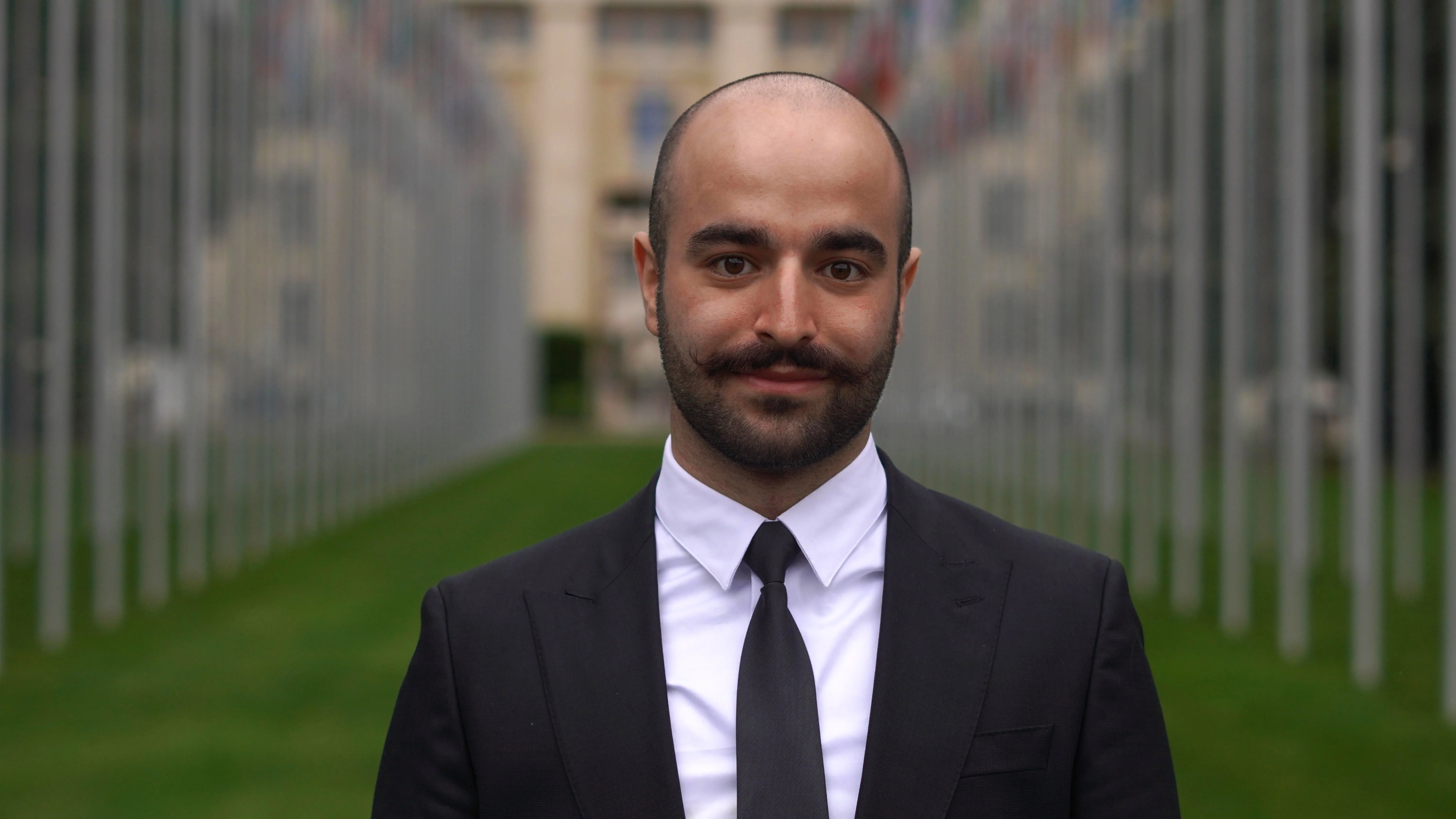 Ahmet Bekisoglu vor dem Palais des Nations © Ahmet Bekisoglu