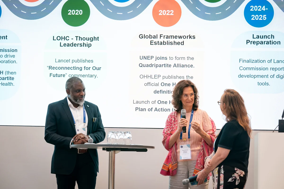 From the left Prof. John Amuasi and Prof. Andrea Winkler, Co(joint)-Chairs of the Lancet Commission on One Health and Dr Catherine Smallwood from WHO as moderator. ©Thomas Ecke